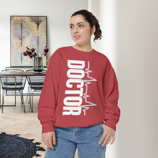 DOCTOR / Unisex Garment-Dyed Front Print Sweatshirt