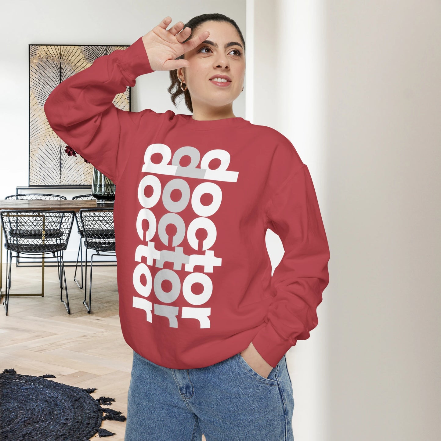 DOCTOR / Unisex Garment-Dyed Front Print Sweatshirt