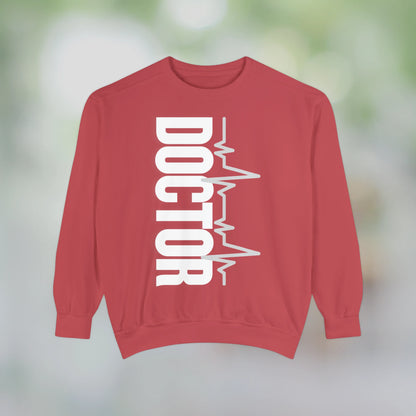 DOCTOR / Unisex Garment-Dyed Front Print Sweatshirt